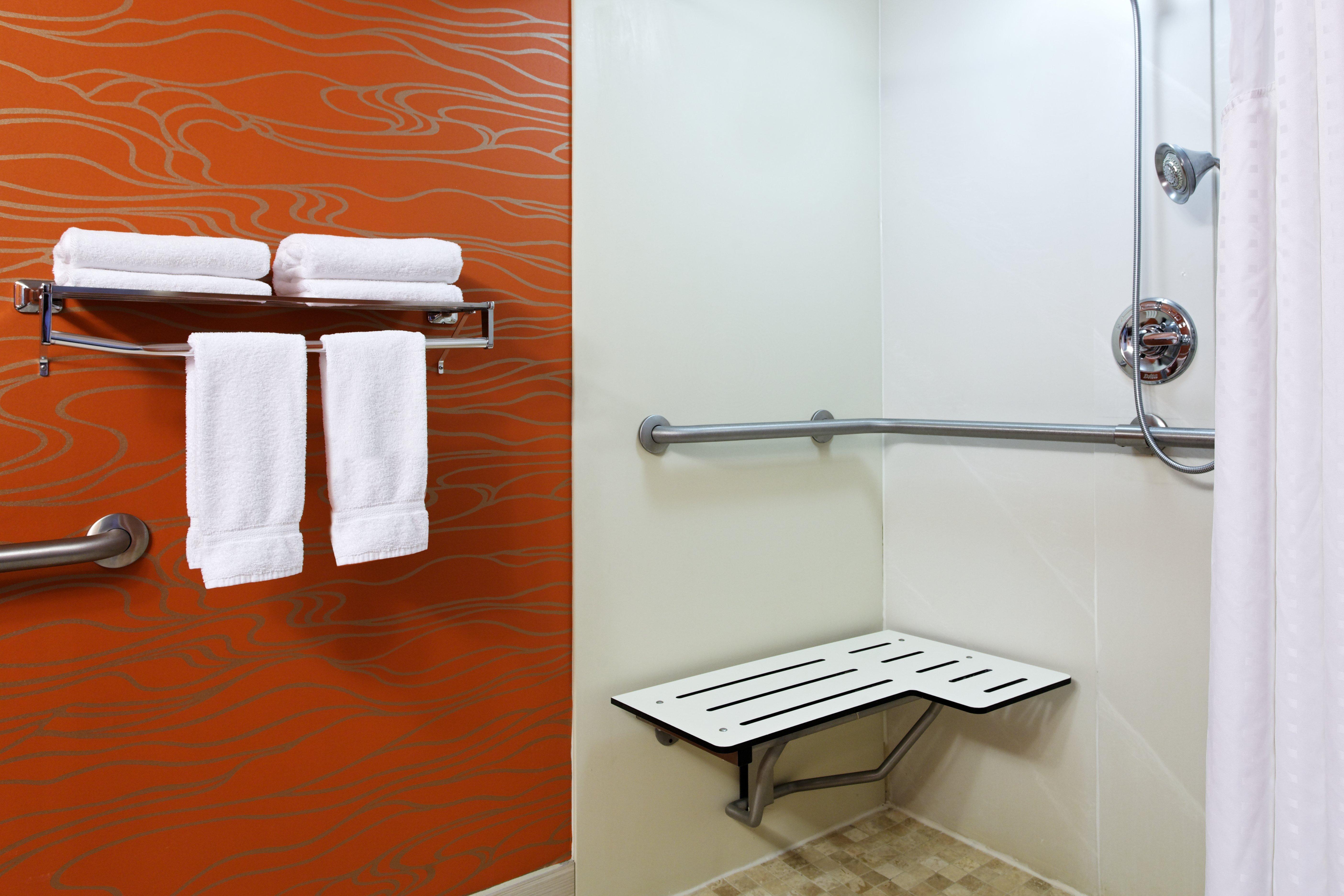 Holiday Inn Express Richmond-Brandermill-Hull Street By Ihg Exterior photo